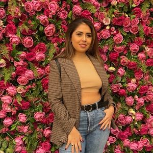 Meet your Posher, Alejandra